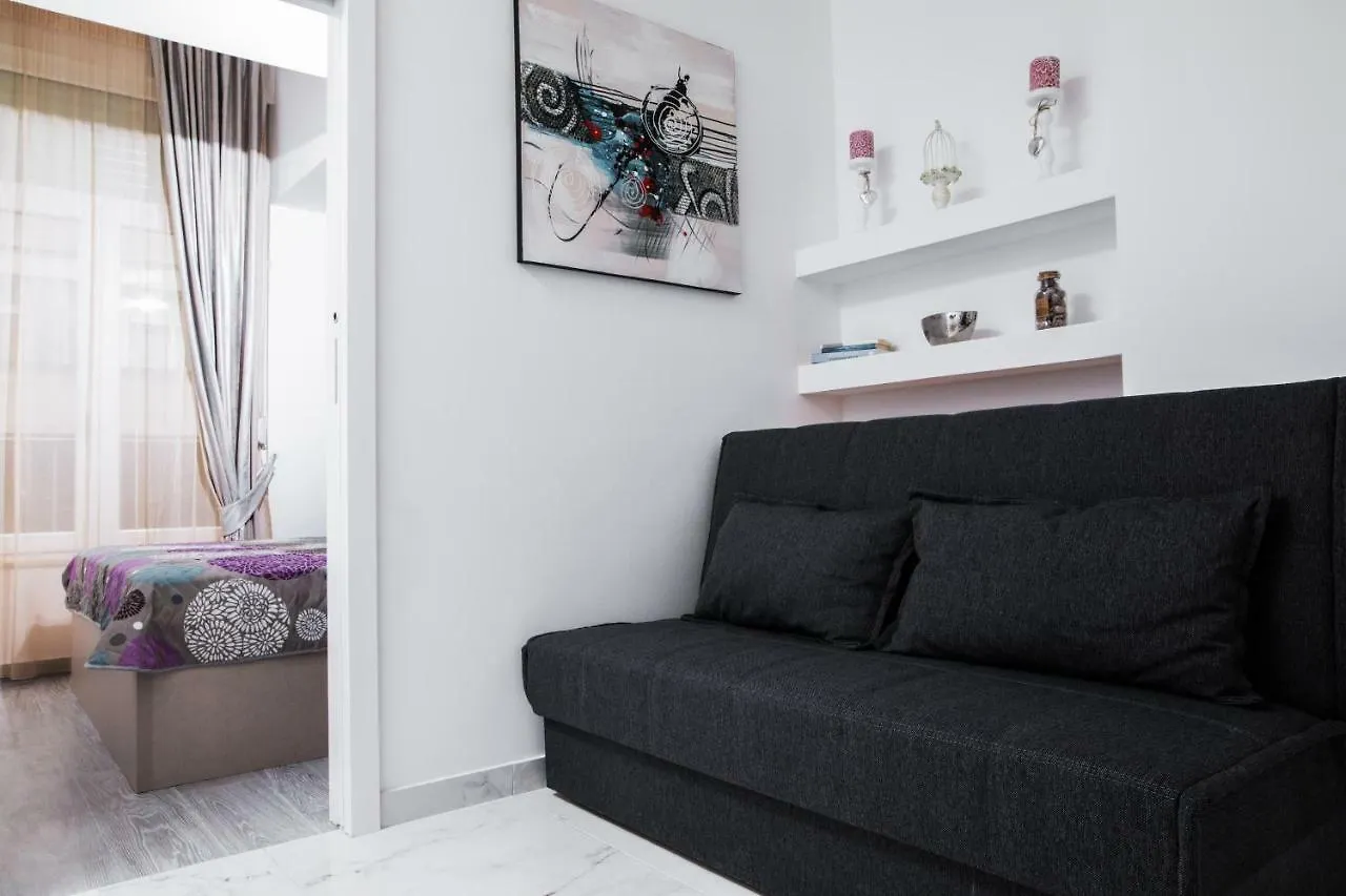 L&L Apartments 0*, Split